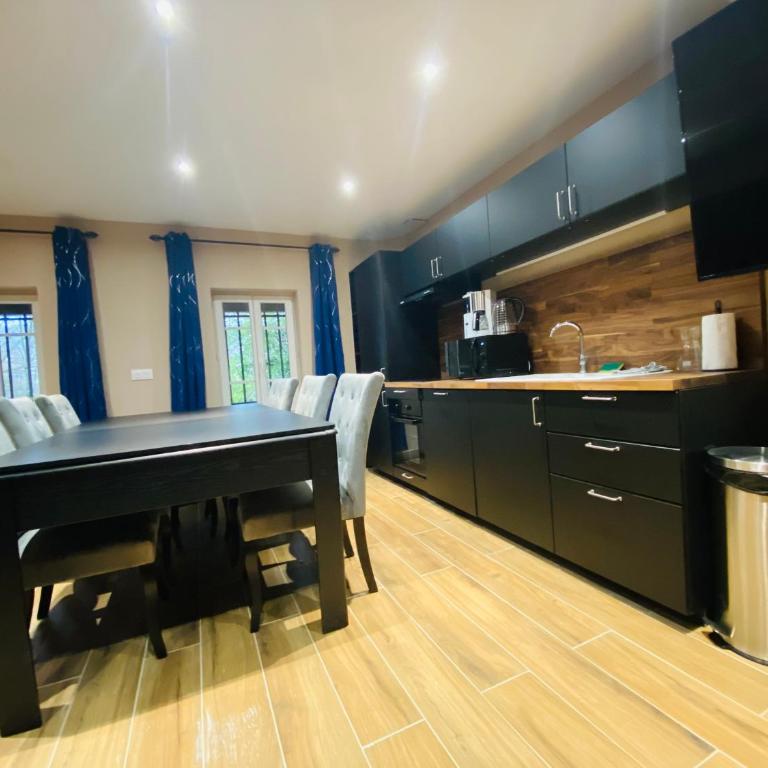 Un moment hors du temps - Jacuzzi - Billard -Baby-Foot- Parking - 167 - Appartement 1 Chambre - 15