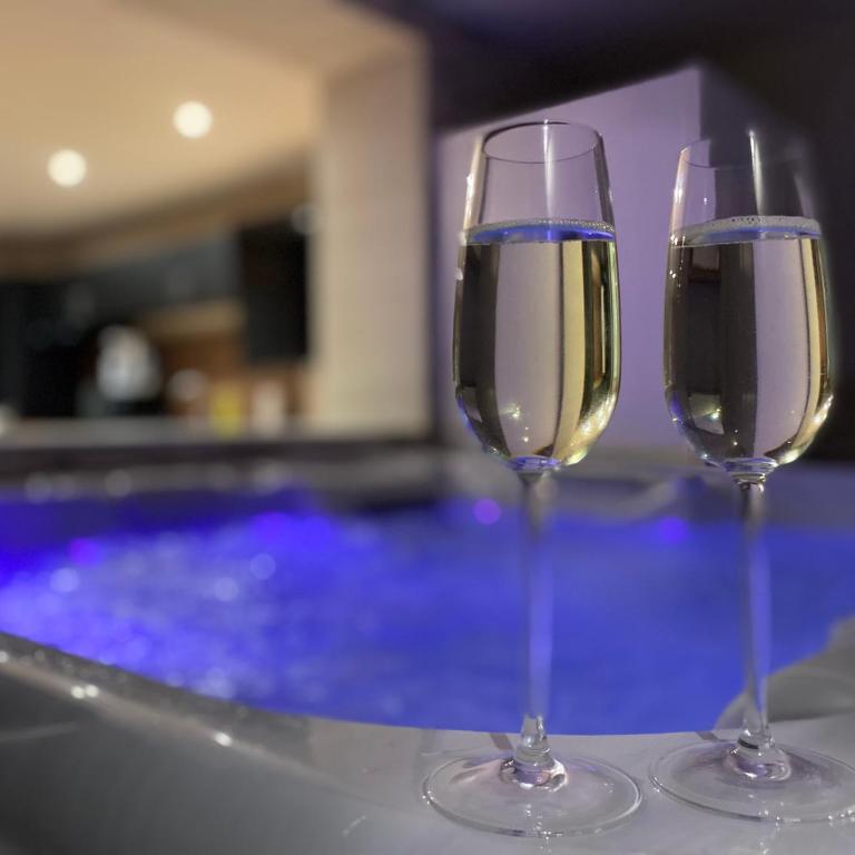 Un moment hors du temps - Jacuzzi - Billard -Baby-Foot- Parking - 167 - Appartement 1 Chambre - 17