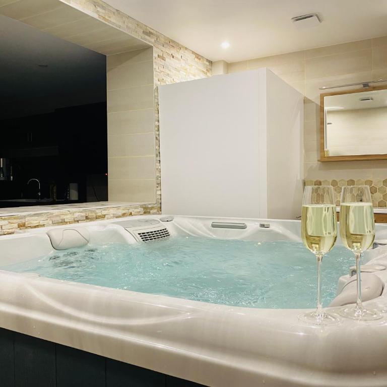 Un moment hors du temps - Jacuzzi - Billard -Baby-Foot- Parking - 167 - Appartement 1 Chambre - 19