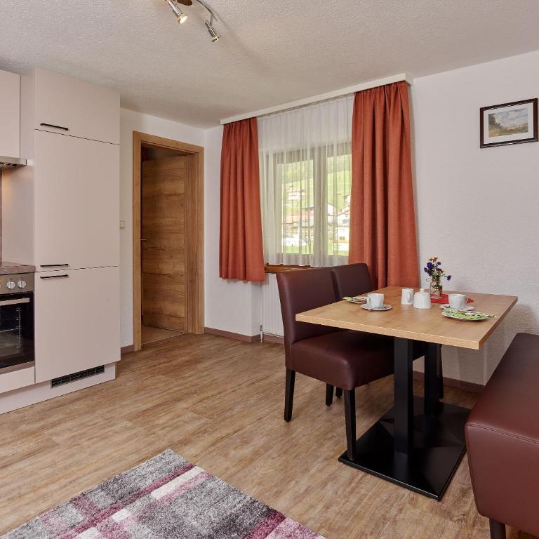 Fremdenpension Alpenruhe - Apartment mit 1 Schlafzimmer - 4