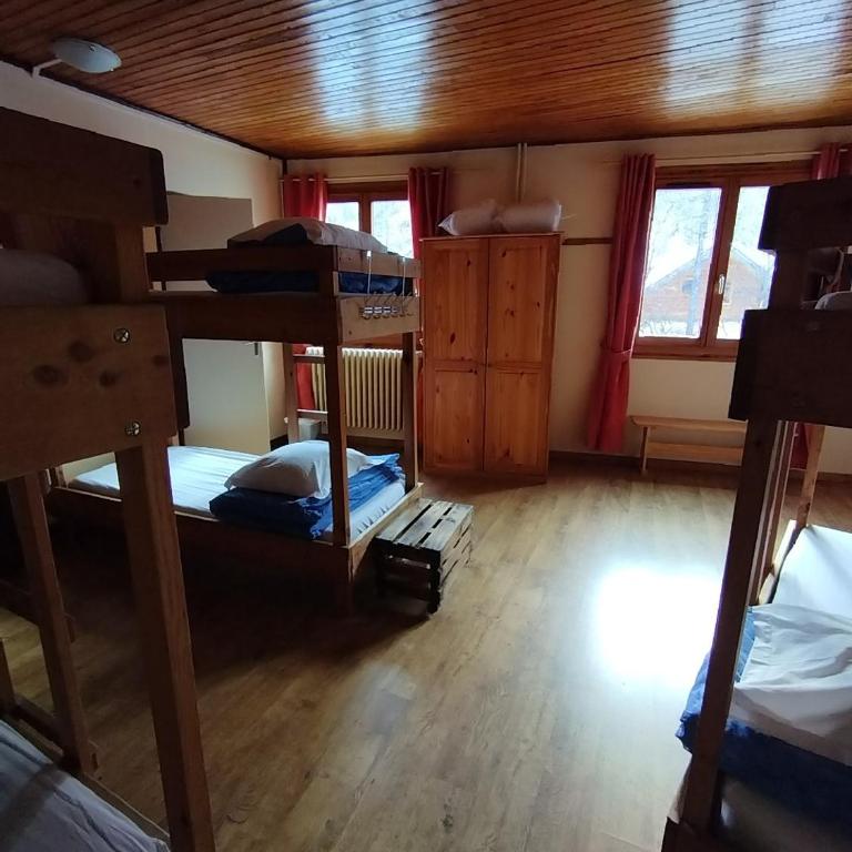 Les Arolles - Gîte d'étape et de séjour - Dortoir Mixte de 6 Lits - 3