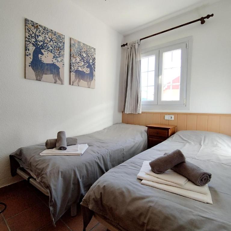 Apartamentos Arttyfal con parking y WiFi by SURYNIEVE - Apartamento de 2 dormitorios con aparcamiento - 3