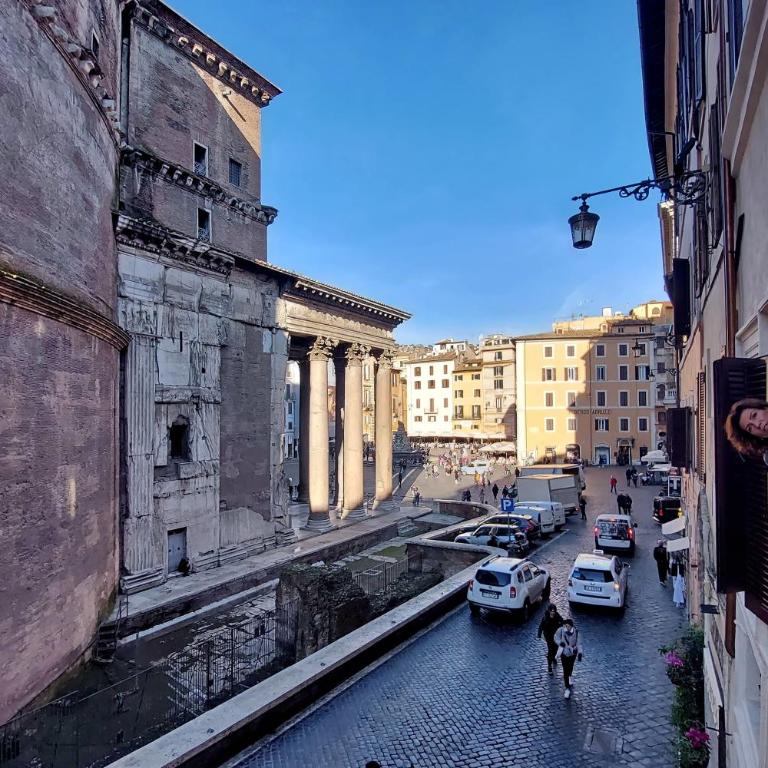 The Pantheon view in the heart of Rome - Deluxe Apartment - 9