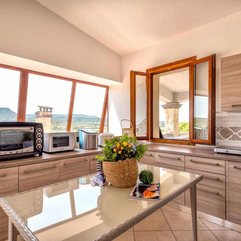 Villa Janas Luxury Villa surrounded by large park, swimming pool, parking and Wifi - Villa con Piscina Privata - 5