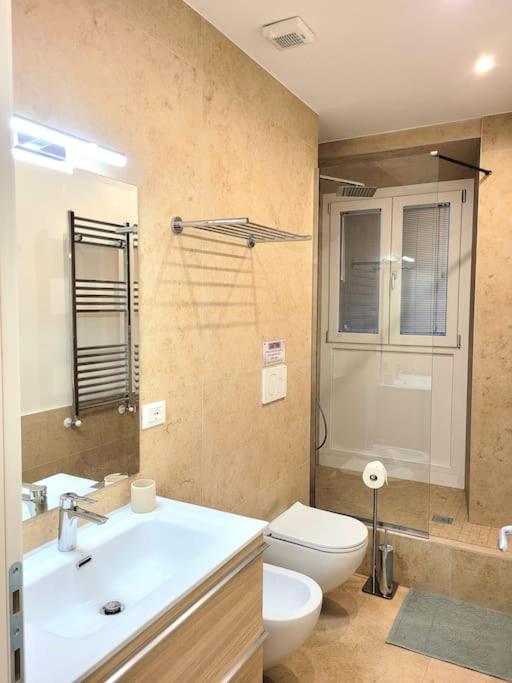 1min from Metro: Domus Famagosta 2Bedrooms 2Baths - Appartamento con 2 Camere da Letto - 10