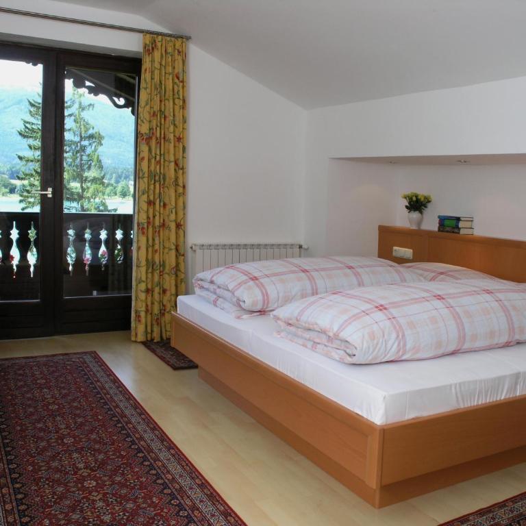 Haus Seeschwalbe - Deluxe Doppelzimmer mit Balkon und Seeblick - 2
