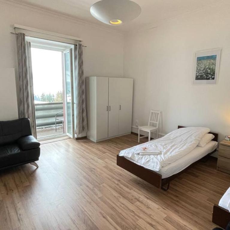 Villa Zentrum Haus Davos - Doppelzimmer mit Gemeinschaftsbad - 11