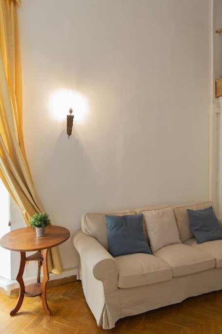 Strategic 2BR Apartment - Appartamento con 3 Camere da Letto - 6