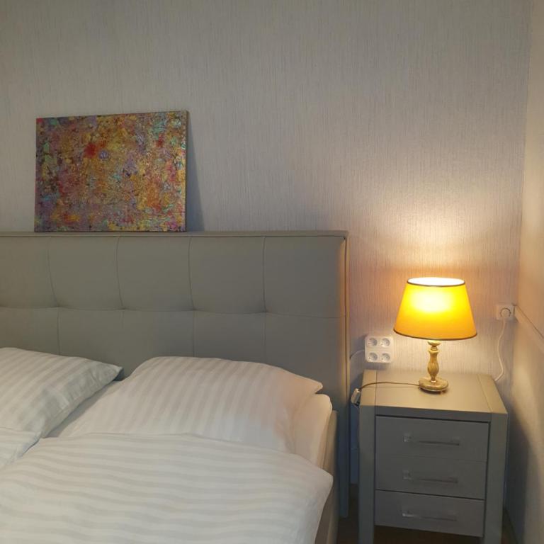 Haus Geigenmacher - Doppelzimmer mit eigenem Bad - 4