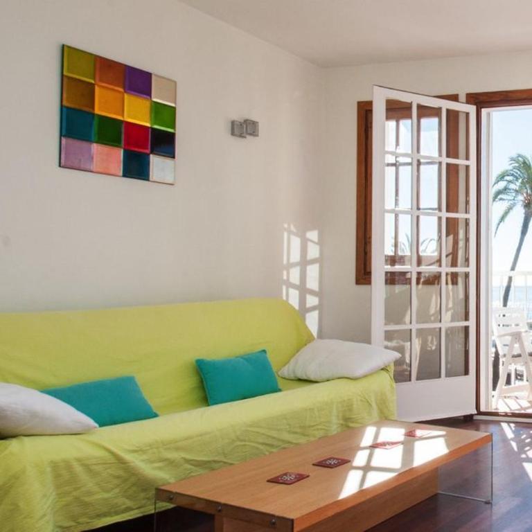 Sunny Apartments - Apartamento de 2 dormitorios con vistas al mar - Paseo de la Ribera, 10 3º - 14