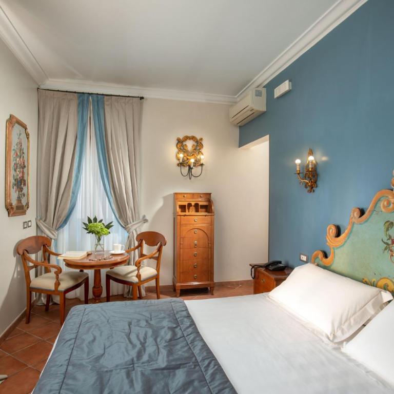 Hotel Mozart - Camera Superior Matrimoniale/Doppia con Letti Singoli - Via dei Greci 23 - 13