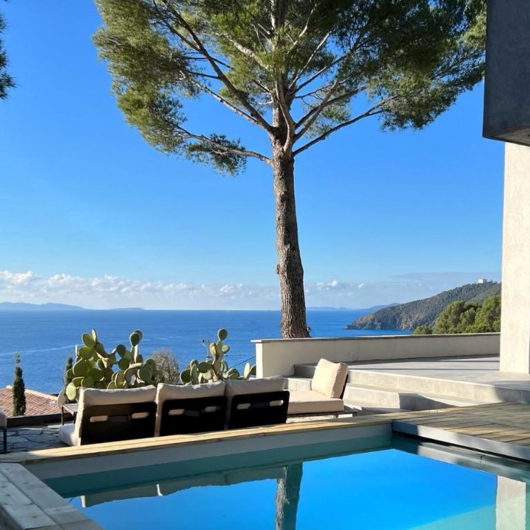 VILLA 650, Vue Mer magnifique, entièrement rénovée avec piscine - Villa - 1