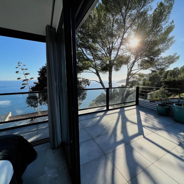 VILLA 650, Vue Mer magnifique, entièrement rénovée avec piscine - Villa - 26