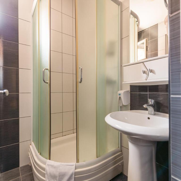 Hotel Villa Sarto - Četvorokrevetna Soba - 4