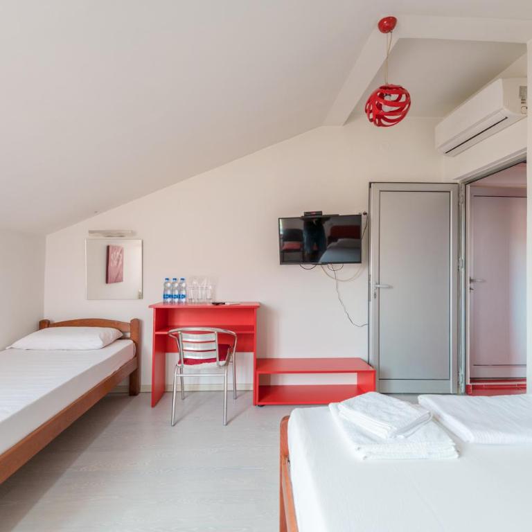 Hotel Villa Sarto - Trokrevetna Soba - 2