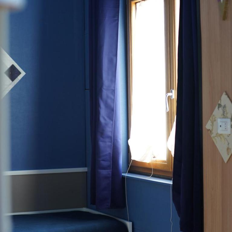 RESIDENCE SOLARIDE apartments, FREE PRIVATE PARKING WITH VIDEOSURVELLIANCE and SHUTTLE SERVICE - Monolocale Familiare - 9