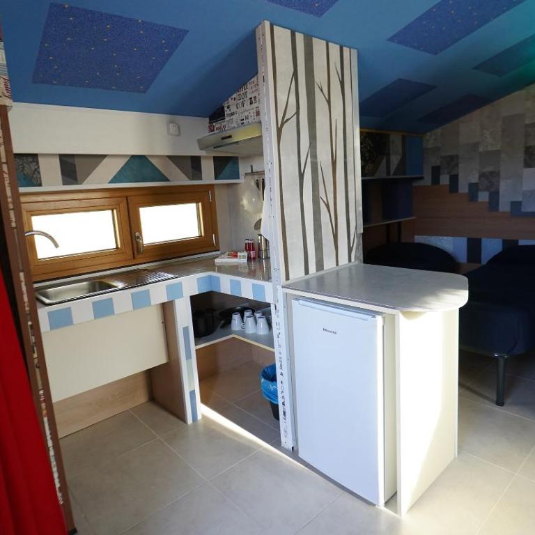 RESIDENCE SOLARIDE apartments, FREE PRIVATE PARKING WITH VIDEOSURVELLIANCE and SHUTTLE SERVICE - Monolocale Familiare - 11