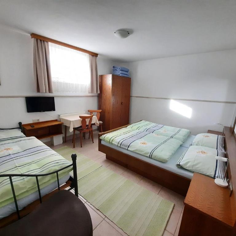 Appartement Schilcher - Apartment mit 2 Schlafzimmern und Terrasse - 14