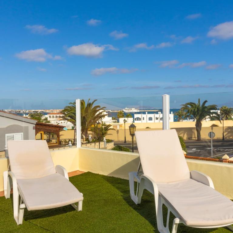 Private villa with heated pool & terrace see view - Three-Bedroom Villa - 28
