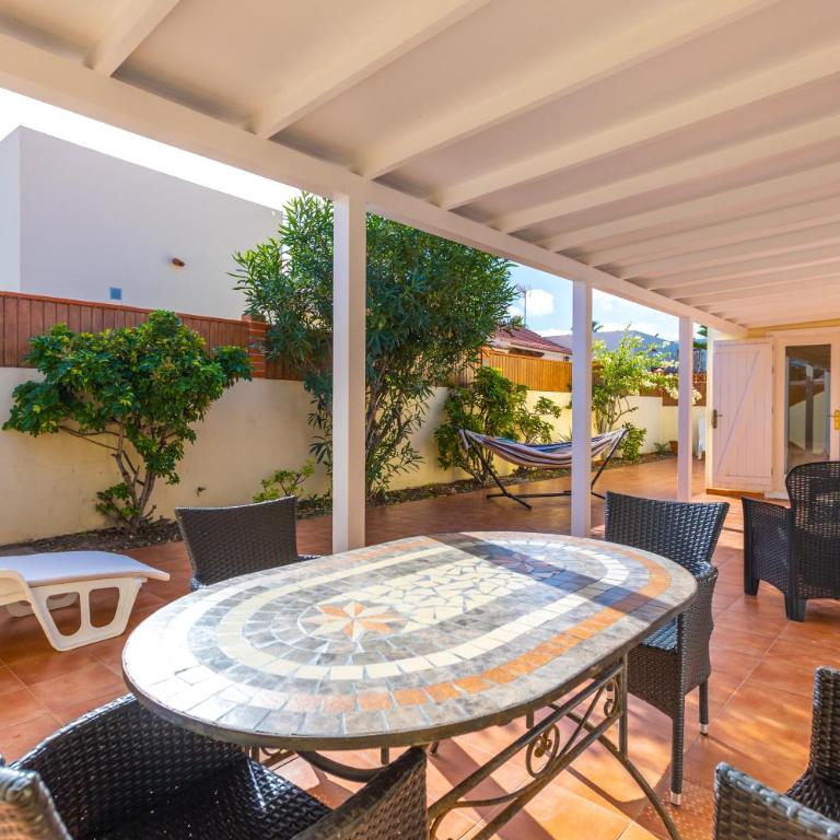 Private villa with heated pool & terrace see view - Three-Bedroom Villa - 25