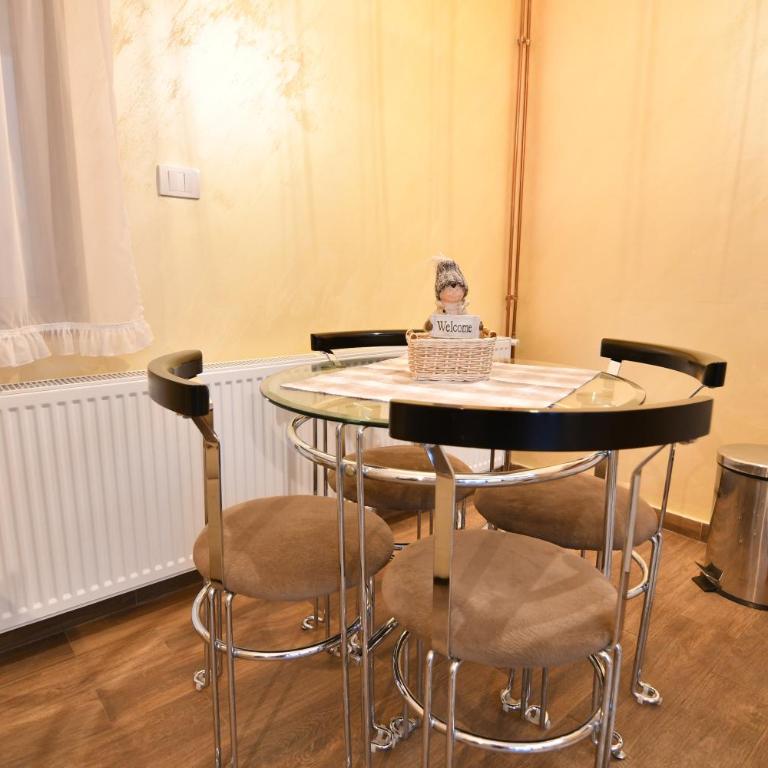 Brvnara Mont - One-Bedroom House - 9