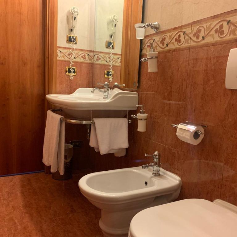 Consoli Romani Vatican Rooms - Superior Dreibettzimmer - 5