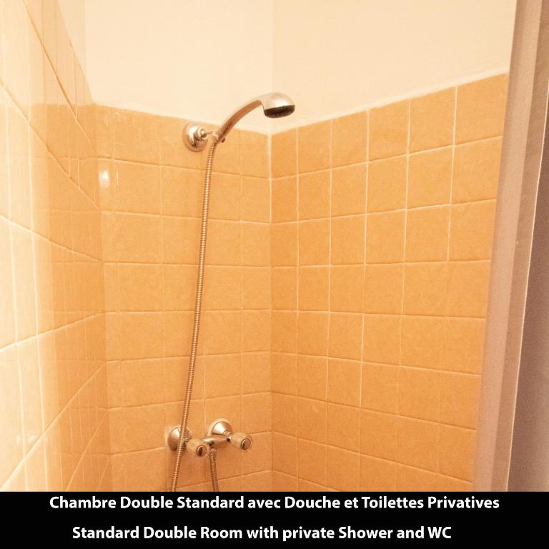 Port Royal Hotel - Doppelzimmer mit eigener Dusche und WC - 4