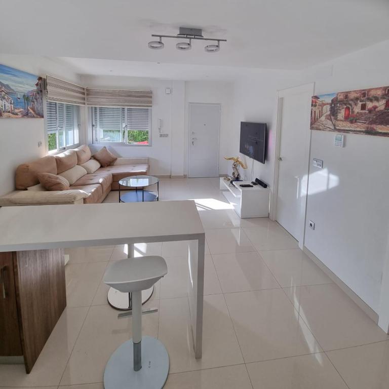 Marinamed Residential - Three-Bedroom House - 7