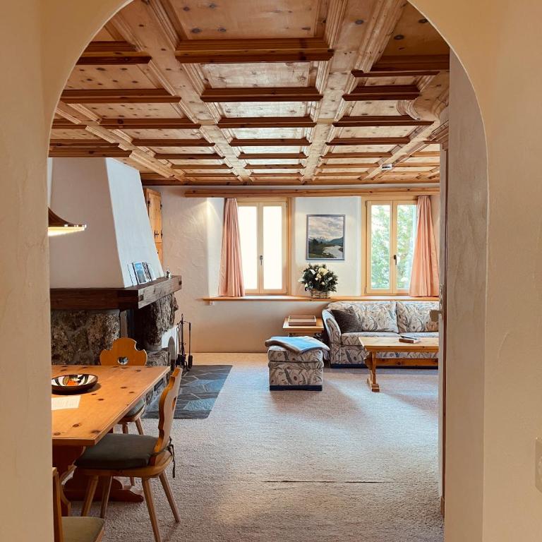 Chesa Coronella - Apartment mit 1 Schlafzimmer - 1