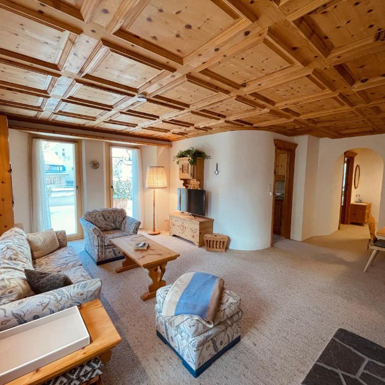 Chesa Coronella - Apartment mit 1 Schlafzimmer - 9