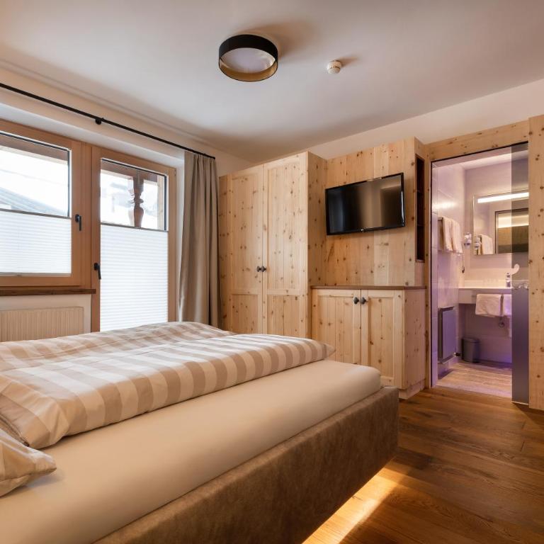 Hotel Garni Landhaus Platzer - Deluxe Doppelzimmer mit Balkon - 3