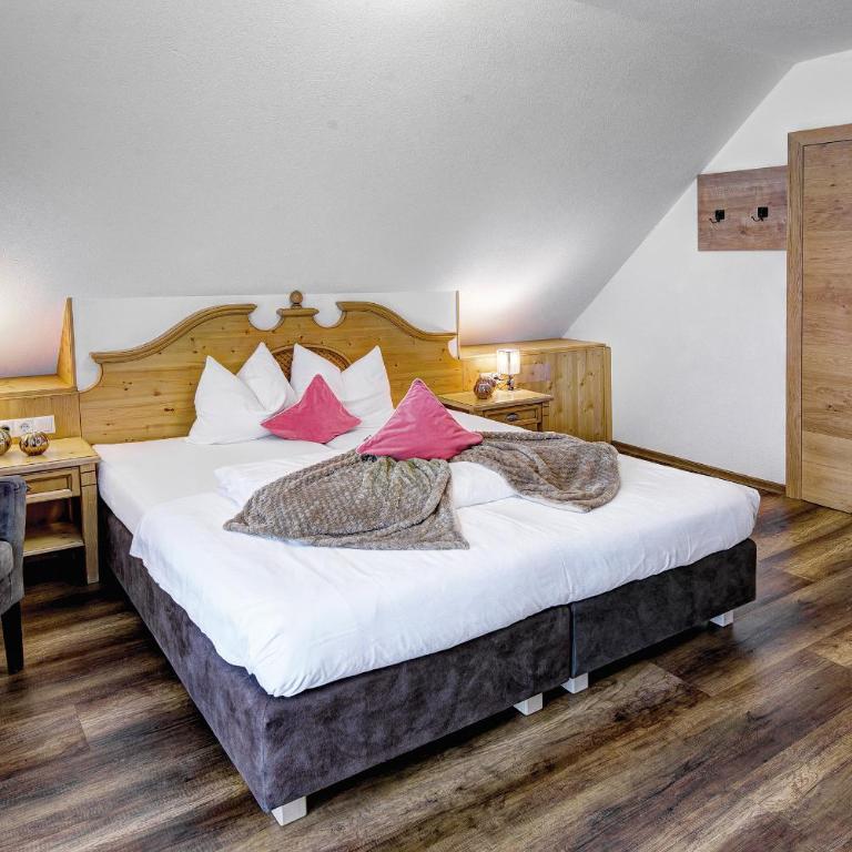 Hotel Ferienglück - Standard Doppel- oder Zweibettzimmer - 2
