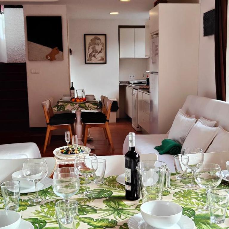 Casa con jardín a 30 metros de la playa. AT. - Casa de 4 dormitorios - 10