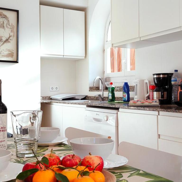 Casa con jardín a 30 metros de la playa. AT. - Casa de 4 dormitorios - 12