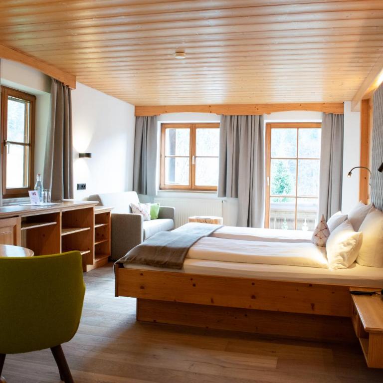Hotel Bad Rain mit Oberstaufen PlusGolf - Deluxe Doppelzimmer mit Südbalkon und Bergblick - 6
