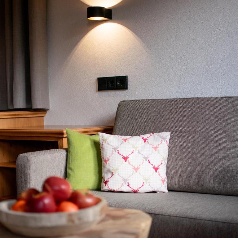 Hotel Bad Rain mit Oberstaufen PlusGolf - Deluxe Doppelzimmer mit Südbalkon und Bergblick - 8