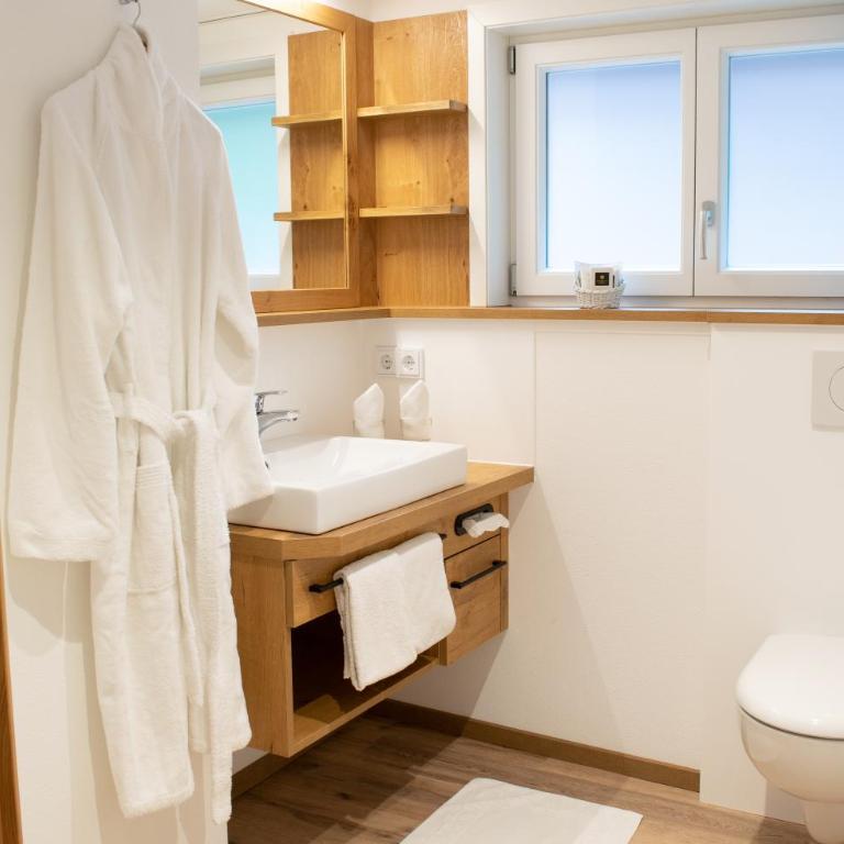 Hotel Bad Rain mit Oberstaufen PlusGolf - Doppelzimmer mit Bergblick - 3