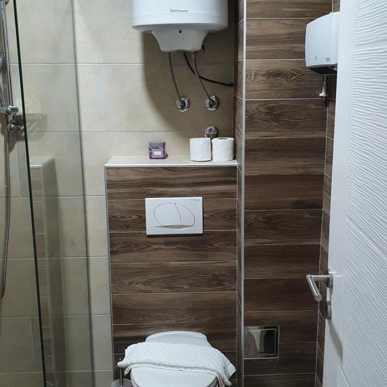 N LUX - One-Bedroom Apartment - 19