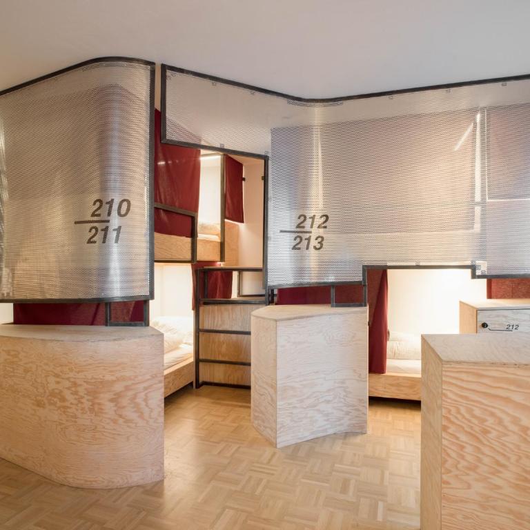 Montagu Hostel & Bar - Einzelbett in gemischtem 10-Bett-Schlafsaal - 9
