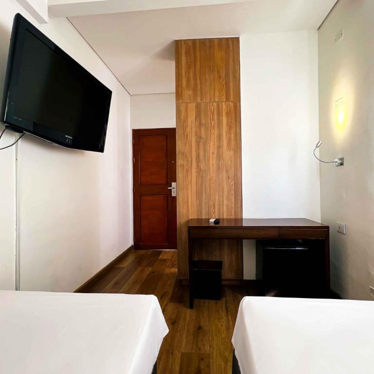 Hotel Florencia Plaza - Habitación Doble Estándar - 2 camas - 1