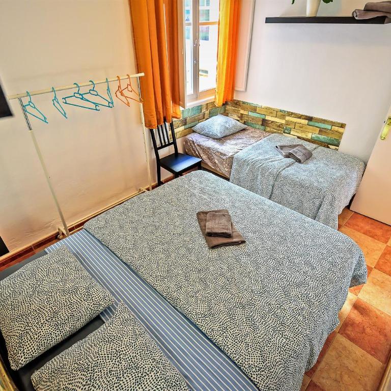 Plaza Polvorista 4-Bedroom Apartment w Balcony - Apartamento con balcón - 6