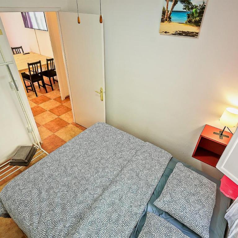 Plaza Polvorista 4-Bedroom Apartment w Balcony - Apartamento con balcón - 13