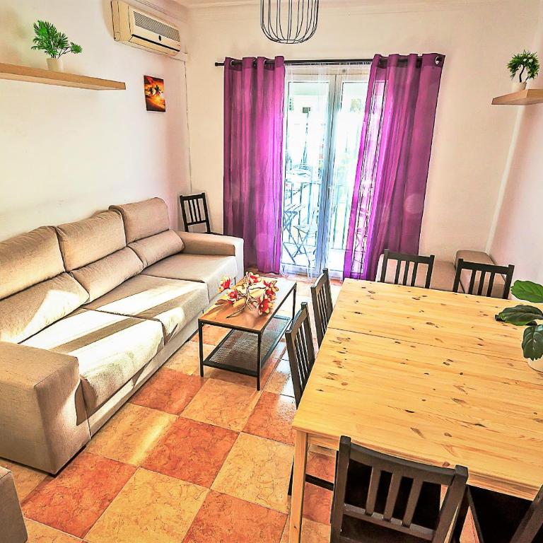 Plaza Polvorista 4-Bedroom Apartment w Balcony - Apartamento con balcón - 15