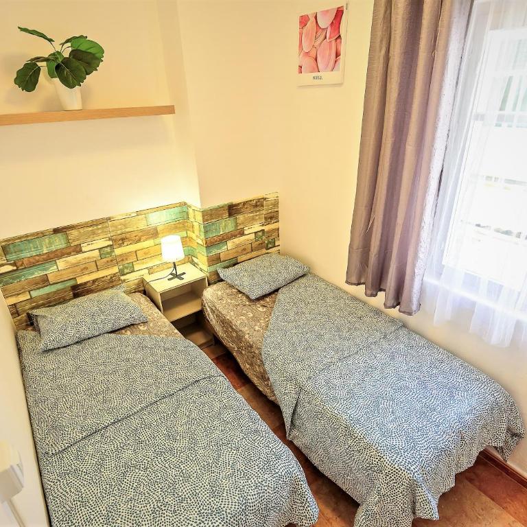 Plaza Polvorista 4-Bedroom Apartment w Balcony - Apartamento con balcón - 28