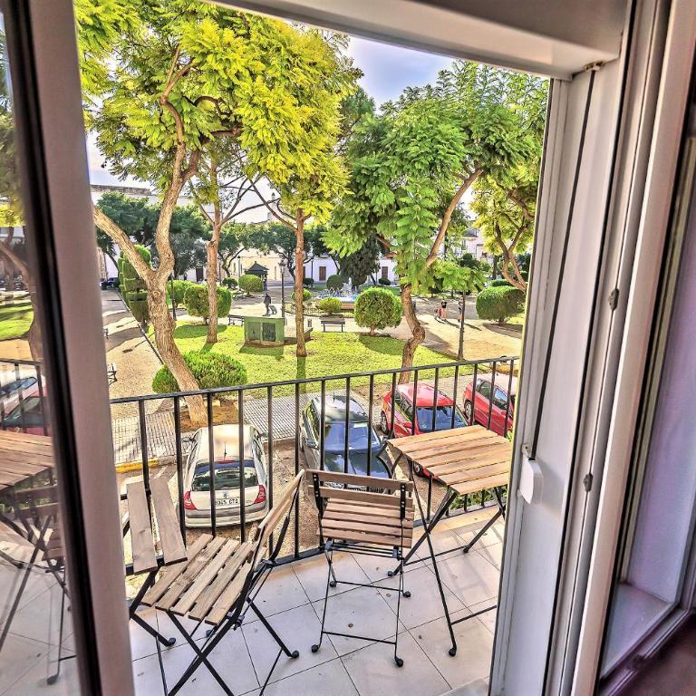 Plaza Polvorista 4-Bedroom Apartment w Balcony - Apartamento con balcón - 30