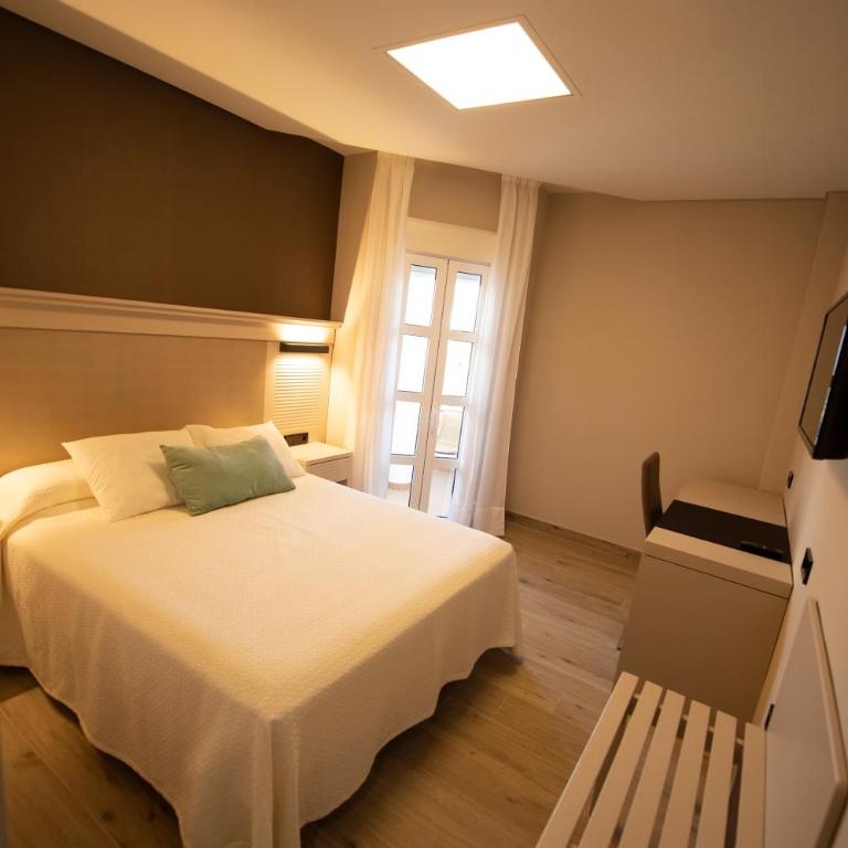 Hotel y Apartamentos Diufain - Habitación Doble - 1 o 2 camas - 10