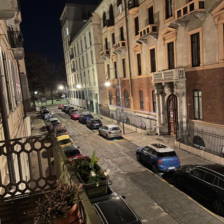 Emozione Torino - affascinante, silenzioso, in palazzo d'epoca pressi piazza Solferino - Appartamento con 2 Camere da Letto - 28