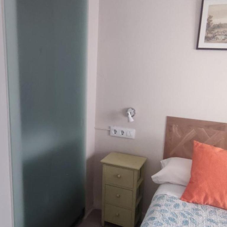 Centro de Sevilla - Two-Bedroom Apartment - 26