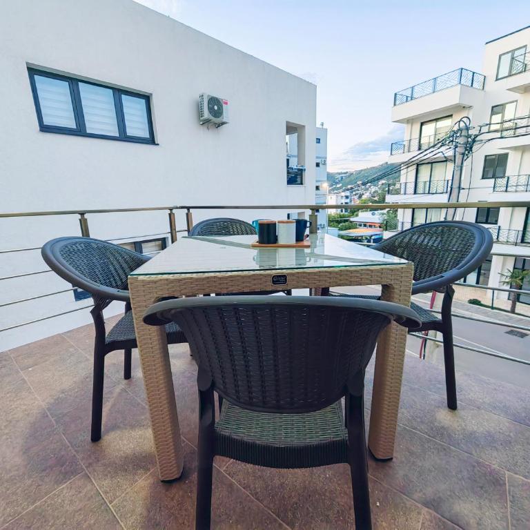 Mialex apartments - One-Bedroom Apartment - 16