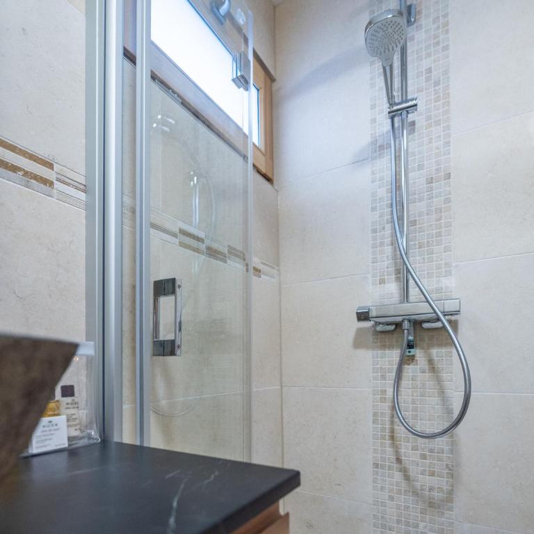 Appartement rénové coeur Alpe d'Huez avec parking et wifi - Appartamento con 1 Camera da Letto - 3